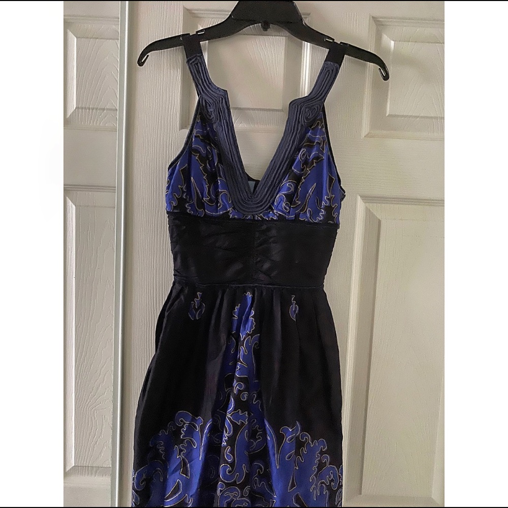 A very stylish mini dress in beautiful colors :)